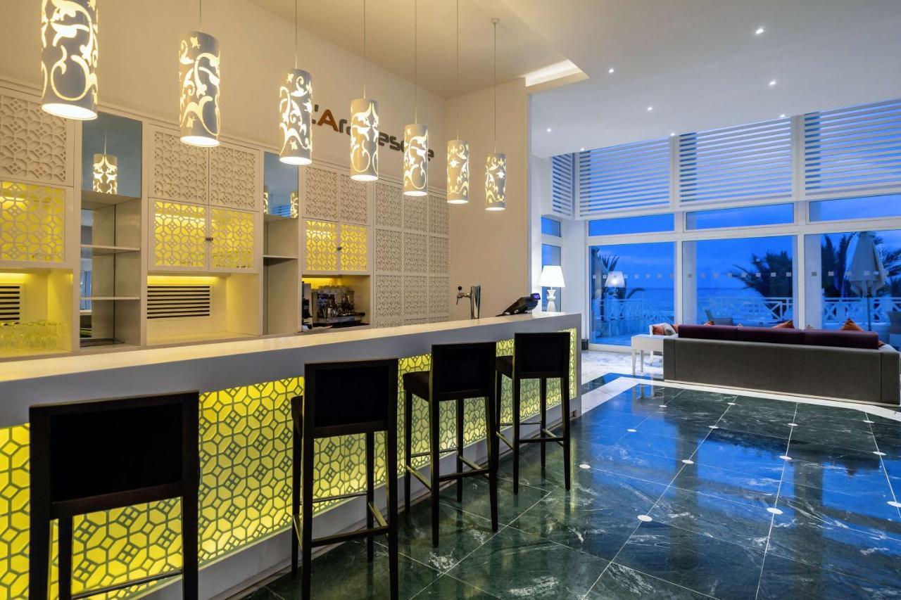 Radisson Blu Resort & Thalasso Hammamet Exterior foto The bar at the 101 Sky Lounge